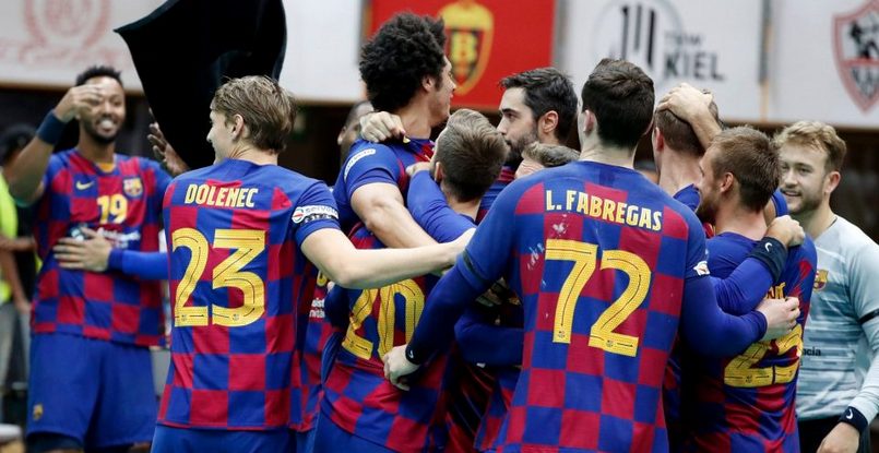 Испания. "Барселона" объявила о намерении снизить зарплаты игроков клуба во всех видах спорта на семьдесят процентов