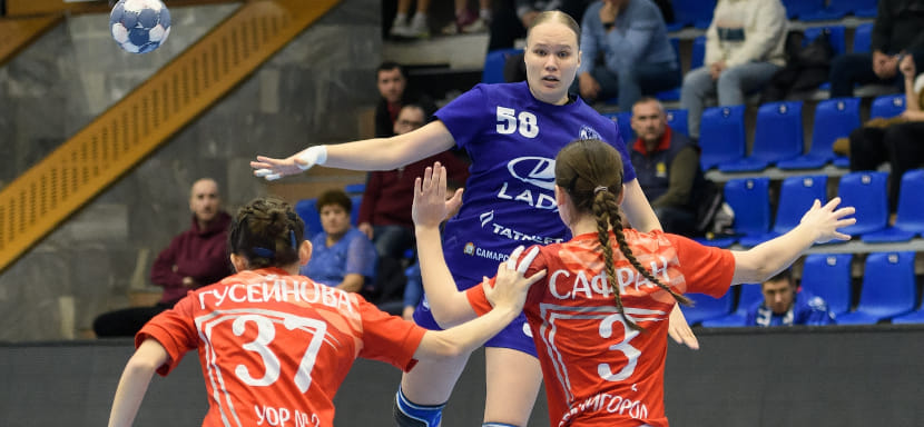 "Динамо-Синара-3" и "Лада-2" одержали крупные победы, "Ставрополье" уступило в субботних матчах женской высшей лиги