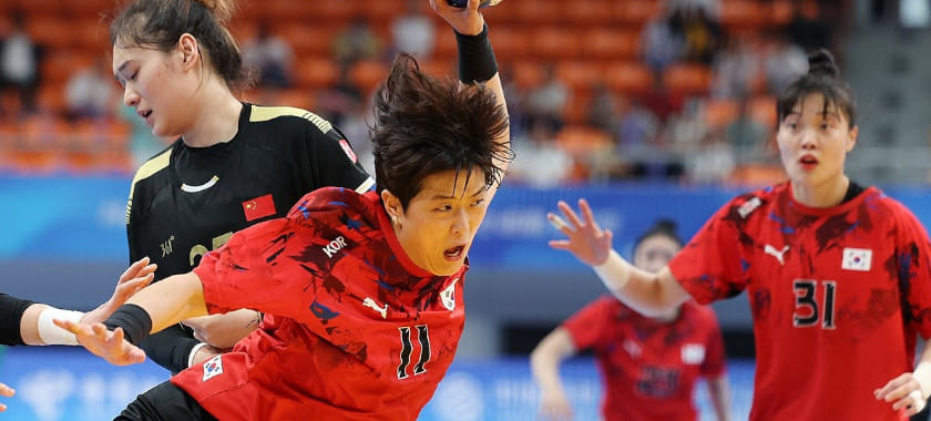 Азия. Женская сборная Южной Кореи не выиграла континентальное соревнование впервые за 13 лет. У кореянок 21 победа в 26 розыгрышах
