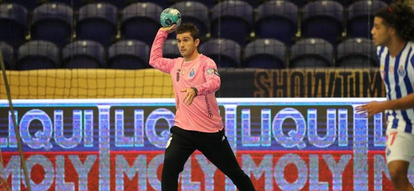 Лига чемпионов. Сэйв Николы Митревского из "Порту" признан лучшим в шестом туре группового раунда турнира (ВИДЕО)