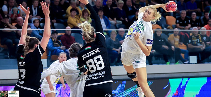 Венгрия. На место черногорской полусредней Елены Деспотович в "Ференцварош" из молодёжного состава вызвана Луца Карман