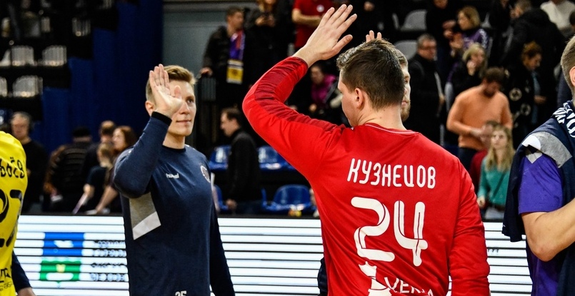 Вместо травмированного вратаря "Чеховских Медведей" Дмитрия Павленко в сборную России вызван Дмитрий Кузнецов из СКИФа