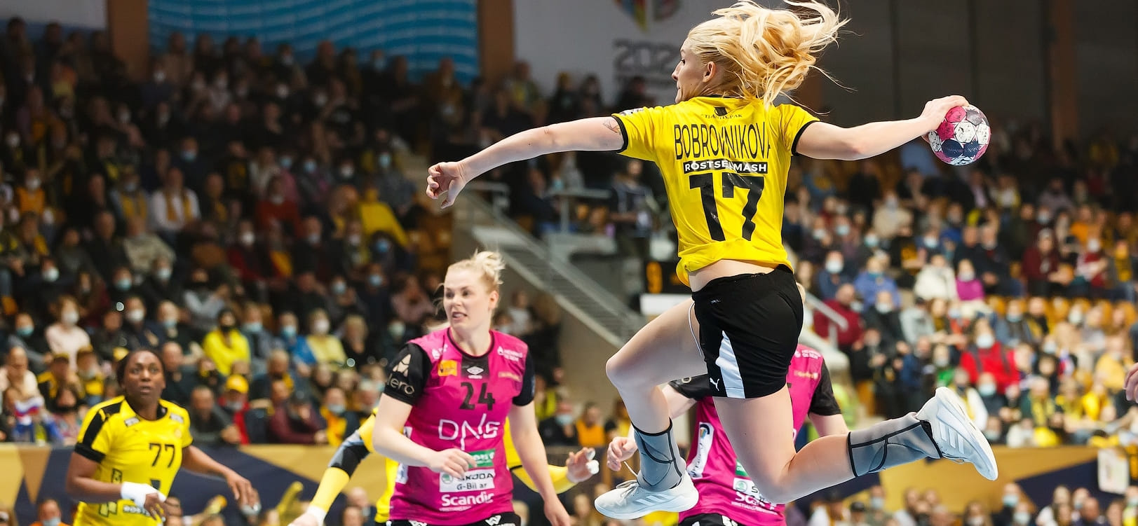 Лига чемпионов. Владлена Бобровникова: "Как будто и не мы играли. Ошибались не только в обороне"