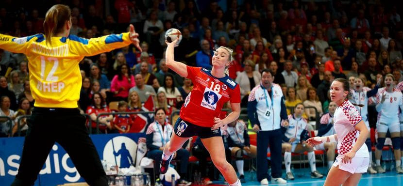 Норвежская разыгрывающая Эмили Кристенсен передумала завершать карьеру. Она будет выступать за "Мольде"