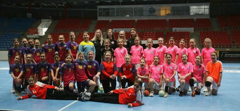 Гандболистки "Астраханочки" провели мастер-класс для юных спортсменок (ВИДЕО)