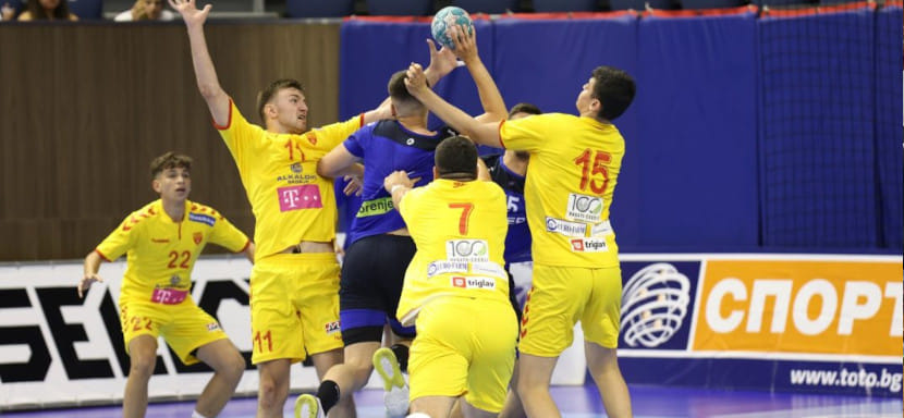 МЧЕ (U-20). Второй дивизион. Сборные Греции и Швейцарии продлили победные серии до трёх матчей