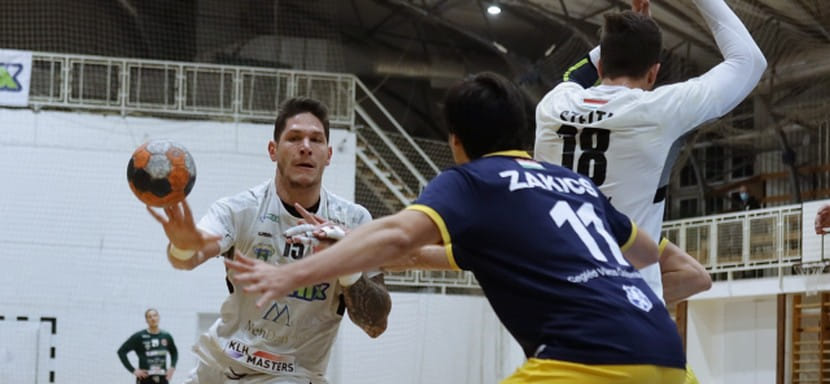 Балканы. "Загреб" выкупил у венгерского "Чурго" правого полусреднего Чабу Лейметера