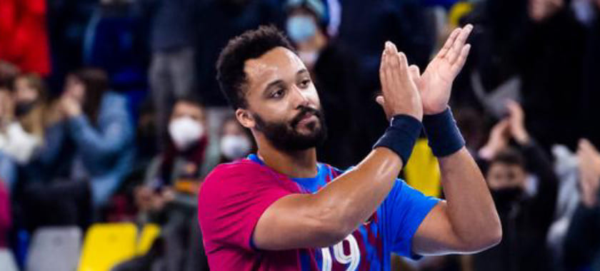 Лига чемпионов. "Барселона" и "Киль" обыграли бухарестское "Динамо" и "Эльверум". Немецкий и испанский клубы гарантировали себе участие в плей-офф