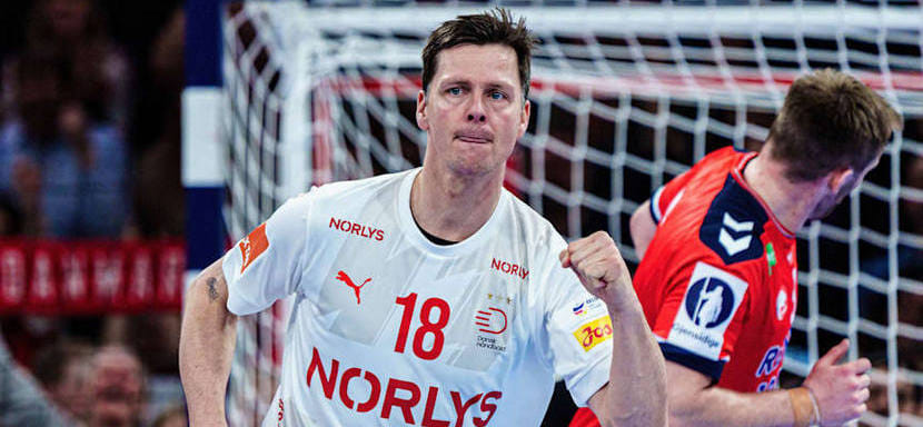 Олимпийский чемпион 44-летний правый крайний Ханс Линдберг завершает карьеру в сборной Дании