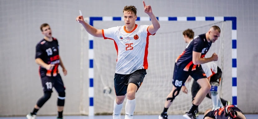 Георгий Токарев: "Раньше больше наблюдал за датчанином Мортеном Ольсеном. Сейчас сосредоточился на исландце Гисли Кристьянссоне"