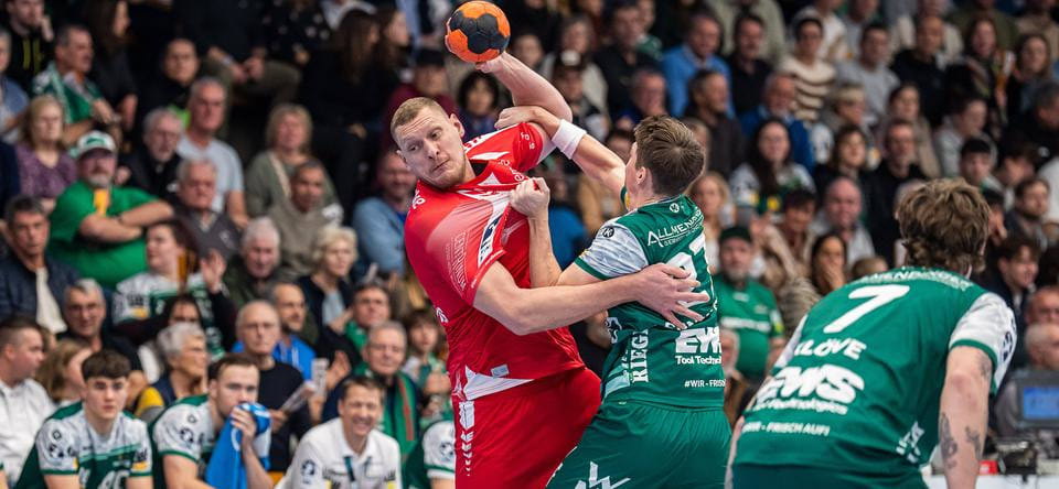 В чемпионате Германии "Мельзунген" уверенно переиграл "Гёппинген", "Ганновер" и "Райн Лёвен" не имели проблем в матчах с аутсайдерами