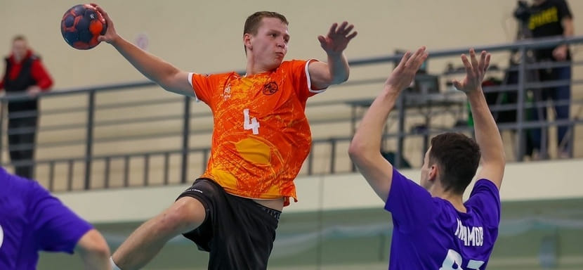 Olimpbet Суперлига. 22-летний полусредний Ярослав Салимов перебрался из высшей лиги в ряды саратовских "аграриев"