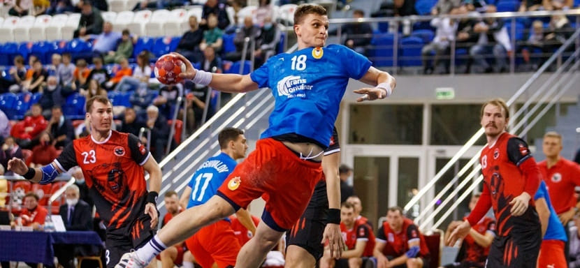 Сергей Горпишин: "Обожаю "Монополию". У всех просыпается дух конкуренции, кураж, вечер точно не будет скучным"