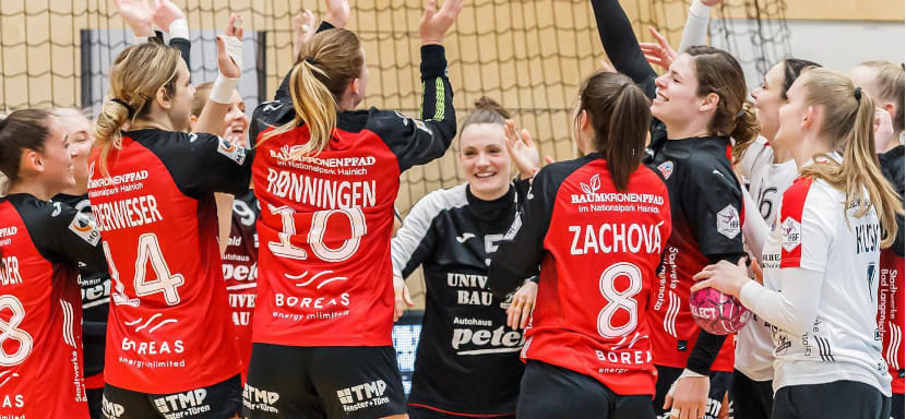 Европейская лига. 9 мячей Анники Лотт помогли "Тюрингеру" обыграть "Пари-92" в стартовом матче группового этапа женского турнира