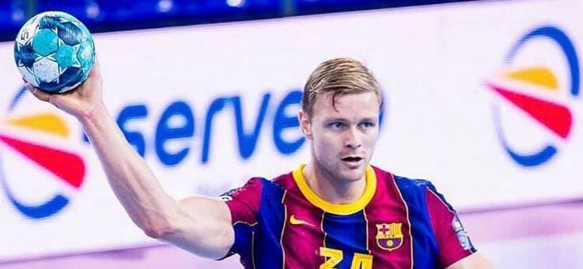 Лучший гандболист Исландии-2020 — разыгрывающий "Барселоны" Арон Палмарссон. Гандболистка — линейная "Фрама" Стейнун Бьорнсдоттир