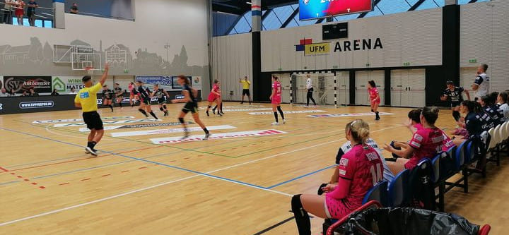 Венгрия. В женском национальном чемпионате "Мошонмадьяровар" победил аутсайдера "Альбу" и догнал по очкам "Дьёр"