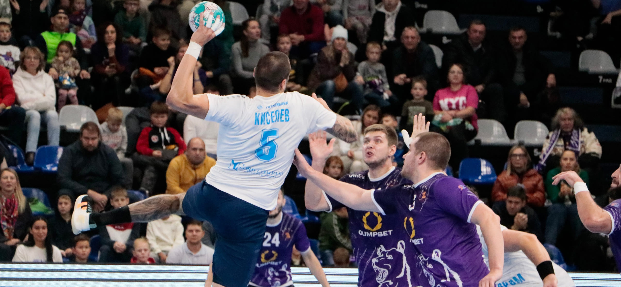 Olimpbet Суперлига. "Зенит" принимает "Чеховских медведей", ЦСКА гостит в Краснодаре без Рудя, у СКИФа нет Долинина. Плюс ещё два матча