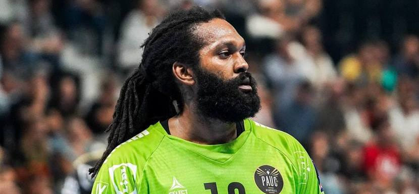 Трансферный слух. 33-летний вратарь "Экса" и сборной Франции Уэсли Парден может перебраться в "Ним"