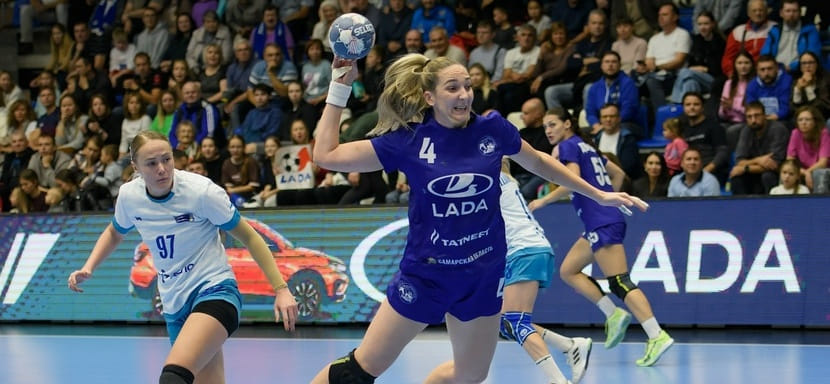 Сегодня в женском чемпионате России состоятся два матча: "Черноморочка" принимает "Ладу", а "Луч" — "Астраханочку"