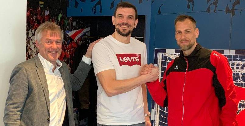 Германия. Михал Юрецки во Фленсбурге встретился с главным тренером своего будущего клуба Майком Махуллой 