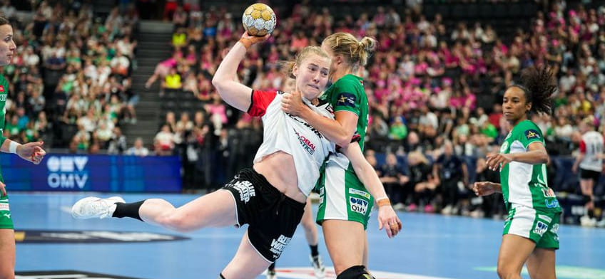 Румыния. Вильде Ингстад: "На гандбольных матчах в Дании много публики, но атмосфера на них не сравнится с бухарестской"