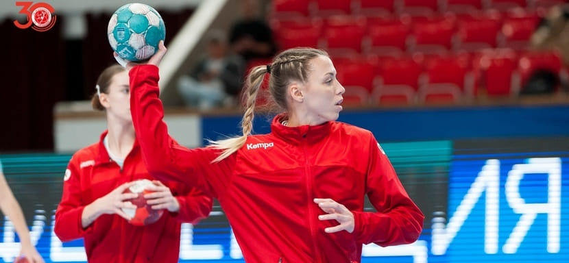 В женском чемпионате России сегодня пройдут матчи в Астрахани, Майкопе и Волгограде. После травмы на площадку возвращается Полина Шаркова