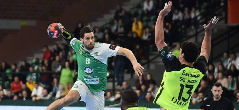 Греция. Полусредний из Хорватии Стипе Мандалинич сменил северомакедонский "Еурофарм Пелистер" на АЕК