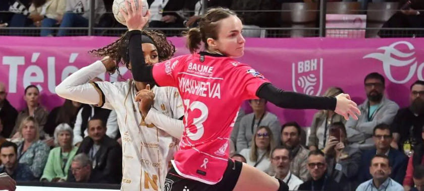 Семь голов Анны Вяхиревой помогли "Бресту" разгромить "Ниццу", "Мец" крупно обыграл "Пари-92" в чемпионате Франции