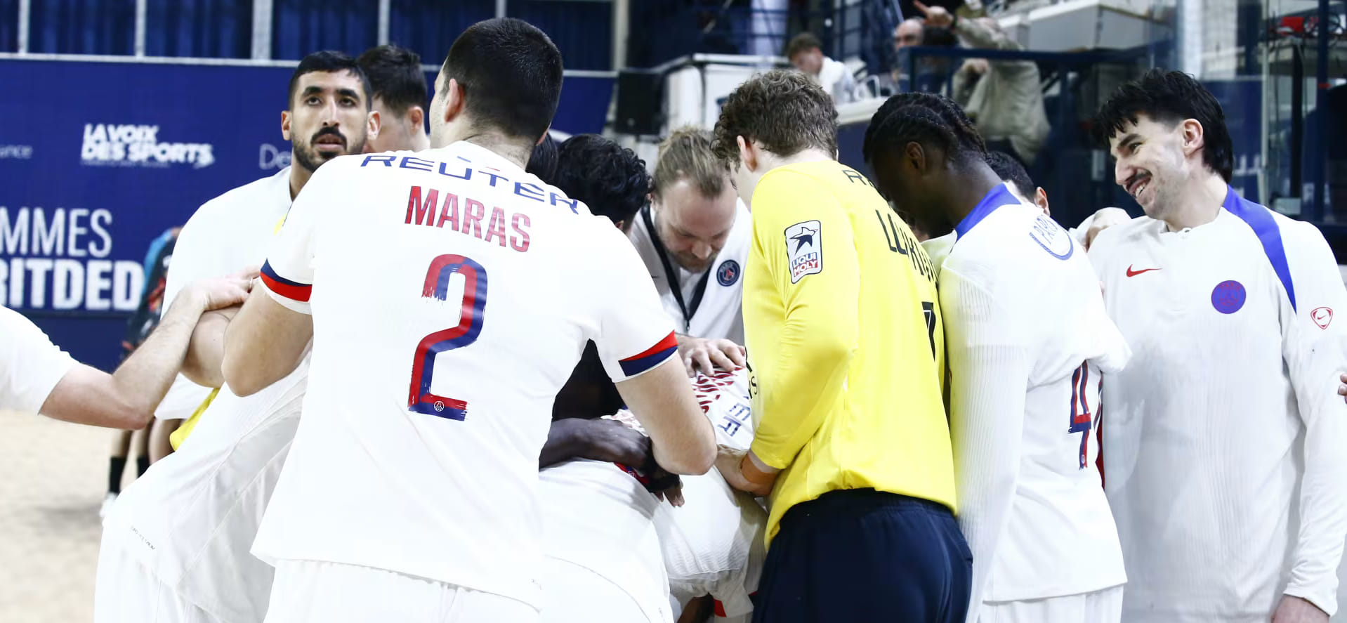 Лидеры турнирной таблицы "ПСЖ" и "Нант" одержали очередные победы в мужском чемпионате Франции