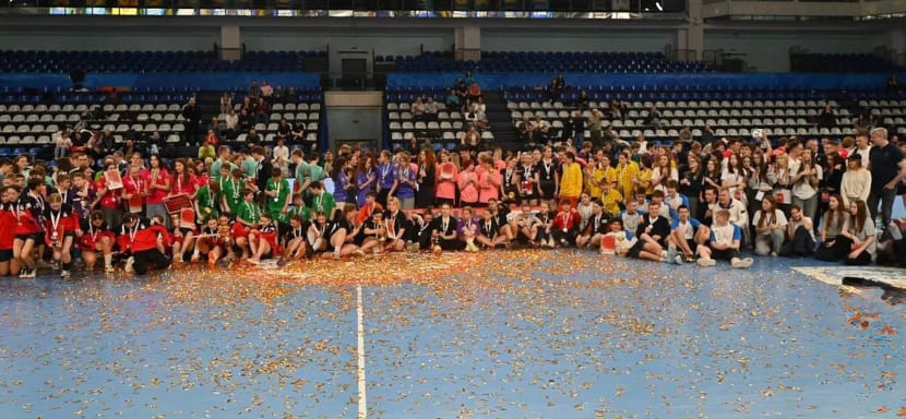 "Бобры леди", "Большой Серпухов", "Senator", "Лисы" и "Чехов-2" одержали победы на XVII любительском турнире "Герои города"