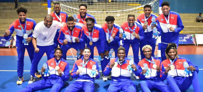 Мужская сборная Кубы выиграла Центральноамериканские и Карибские игры, обыграв в финале команду Доминиканской Республики