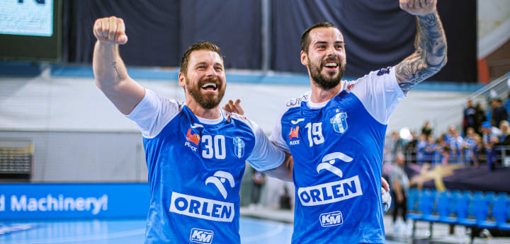 Польша. "Висла" Житникова и Косоротова уверенно обыграла "Калиш", "Пётрковянин" в серии пенальти одолел "Погонь" и ещё два результата