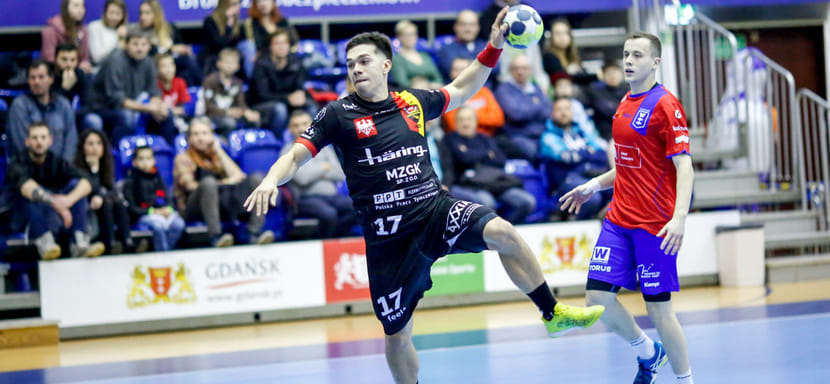 Польша. Правый крайний "Вислы" Матеуш Гуральски продолжит карьеру в "Калише"