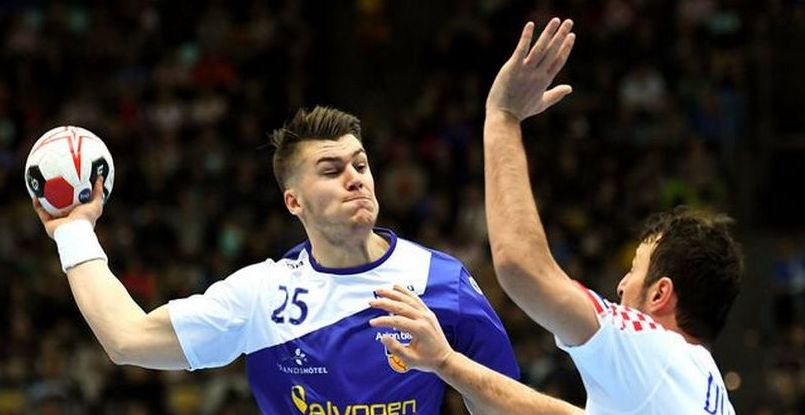 Разыгрывающий сборной Исландии Элвар Йонссон продолжит карьеру в "Скьерне"