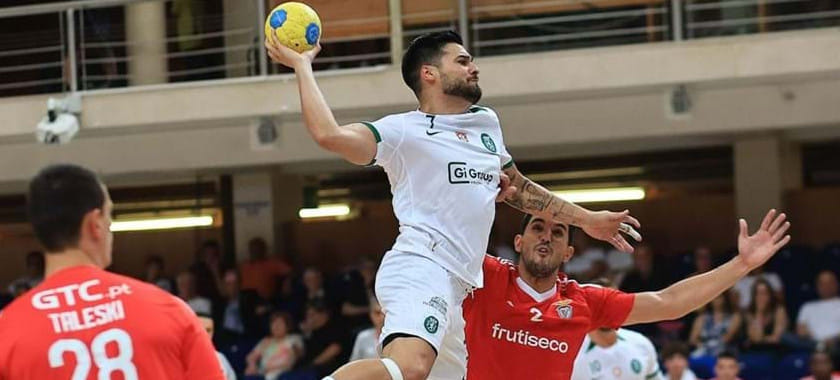 "Спортинг" разгромил "Бенфику" с разницей 16 мячей в четвёртом туре чемпионата Португалии. У Мартима Кошты 10 голов