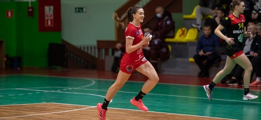 Olimpbet Суперлига. Правая полусредняя сборной Украины и "Гомеля" Наталия Стрюкова со следующего сезона будет играть за "Ладу"