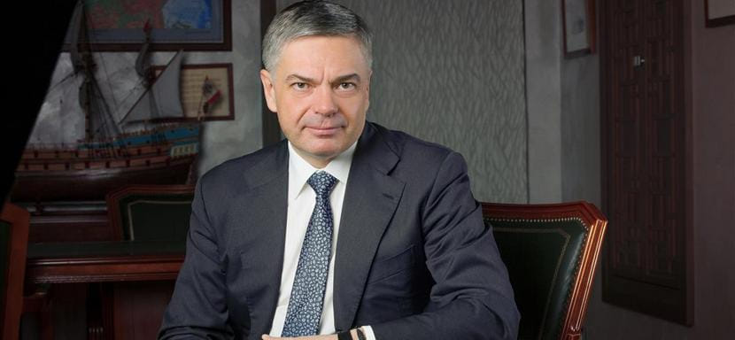 Олимпиада. Сергей Шишкарев: "Вы — одна команда, вы — сборная России. Несмотря на эти все выкрутасы с заклеиванием герба"