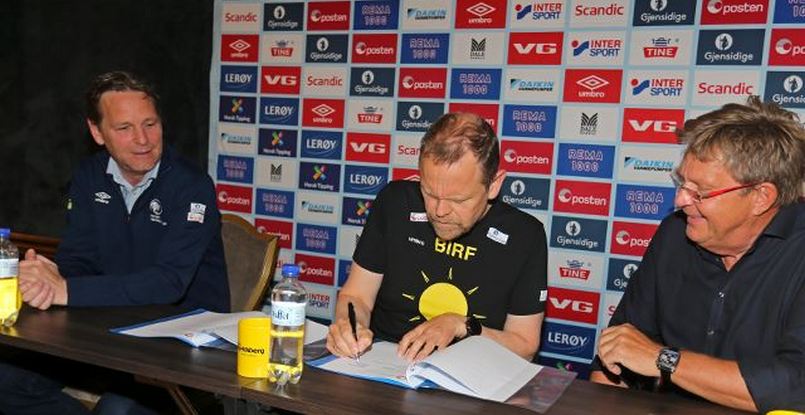 Норвегия. Главный тренер женской сборной исландец Торир Хергейрссон продлил контракт с командой на четыре года