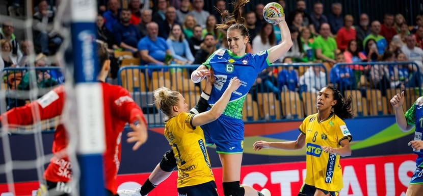 ЧЕ-2022. Словения — Сербия, Дания — Швеция: телеканал "Матч! Игра" в прямом эфире покажет сегодня два матча топ-турнира