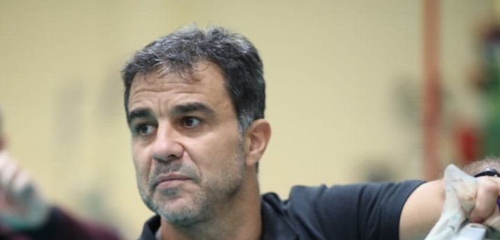 Амброс Мартин: "Мои жена и сыновья сейчас в Сарагосе. А отец на Лансароте — моем родном острове. Ситуация везде одна"