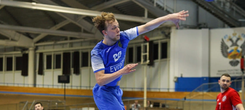 Olimpbet Суперлига. Правый крайний "Донских казаков" – ЮФУ Филипп Борисов вернулся в "Скиф". В прошлом сезоне он был вторым бомбардиром омской команды