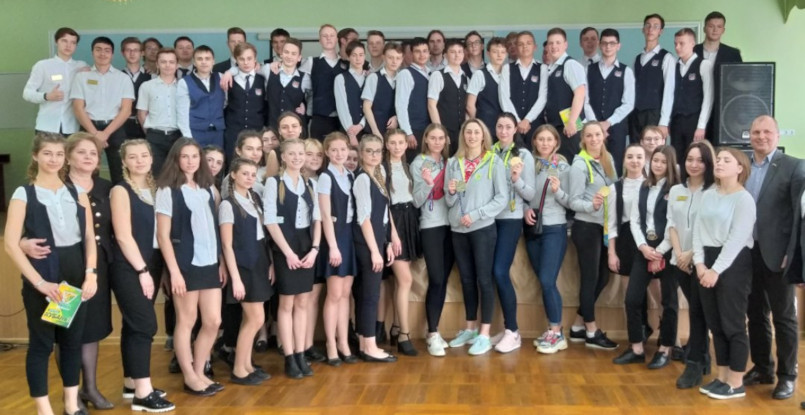 Гандболистки "Кубани" посетили одну из краснодарских гимназий, где пообщались со школьниками и ответили на их вопросы (ВИДЕО)