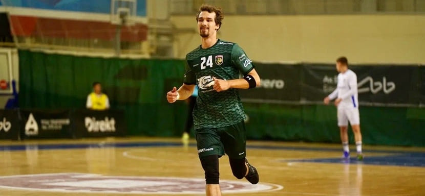 Правый крайний Данил Гумянов расстался с казанским "Зилантом"