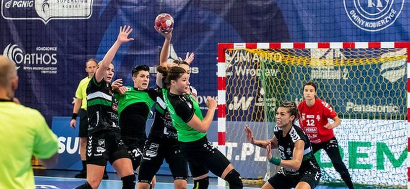 Польша. Чемпионки впервые сыграют после карантина. Наставник "Люблина": "Неделя на восстановление — это очень мало и опасно. COVID-19 влияет на сердце"