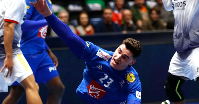 Людовик Фабрегас: "В городе нам запрещено бегать дальше, чем в разрешенном для перемещения периметре в один километр"