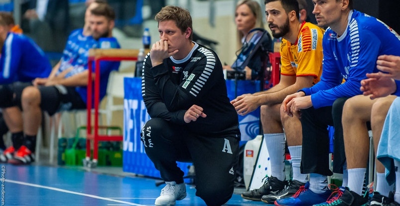 Николай Криккау: "Впечатлило, как "Чеховские Медведи" оборонялись по схеме 5-1 и как здорово сыграли все шесть их игроков задней линии"