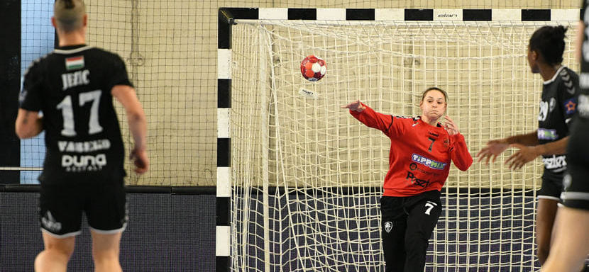 Европейская лига. Сэйв вратаря "Шиофока" Мелинды Сикоры признан лучшим в "финале четырех" женского турнира (ВИДЕО)