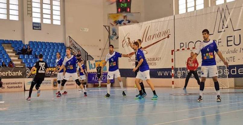 Испания. "Бенидорм" Михаила Ревина на выезде обыграл "Синфин" и еще три результата