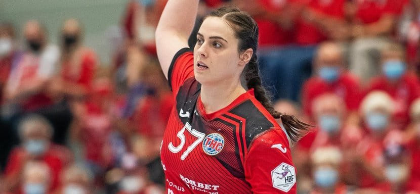 Женская бундеслига. Капитан Жозефин Хубер и левая крайняя Юки Танабе продлили контракты с "Тюрингером"