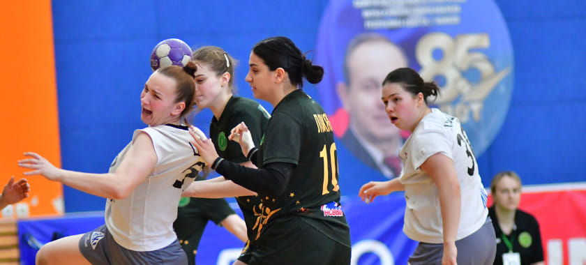 Кожубекова отменила "весёлый день". Капитан АГУ-"Адыиф" в игре с "Университетом" спасла команду от кары Голуба